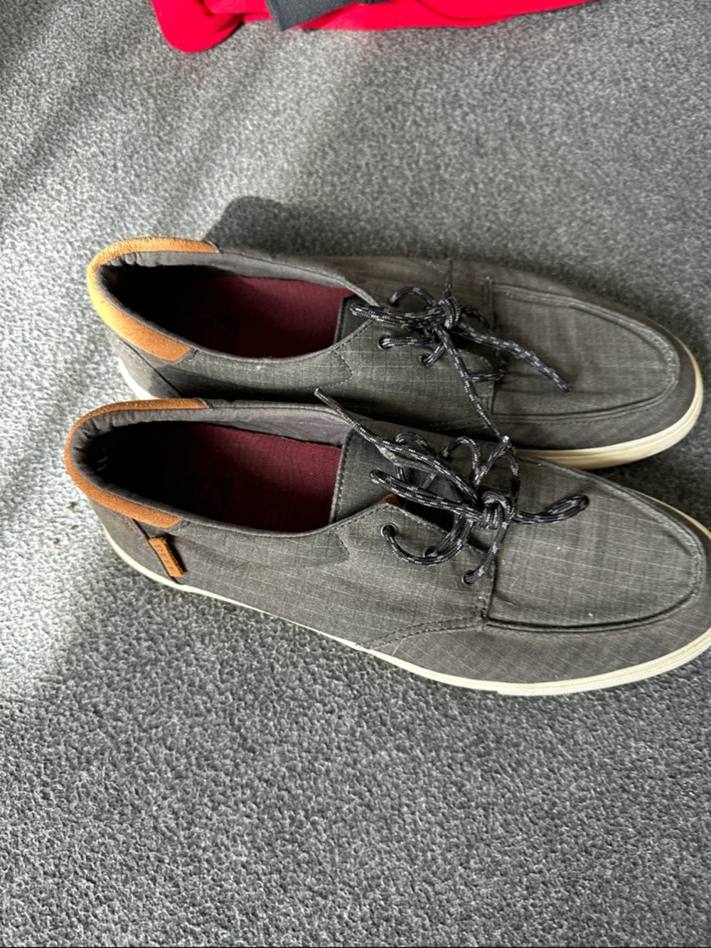 Reef; Casual Gray Canvas Men's Lace-Up Sneakers
